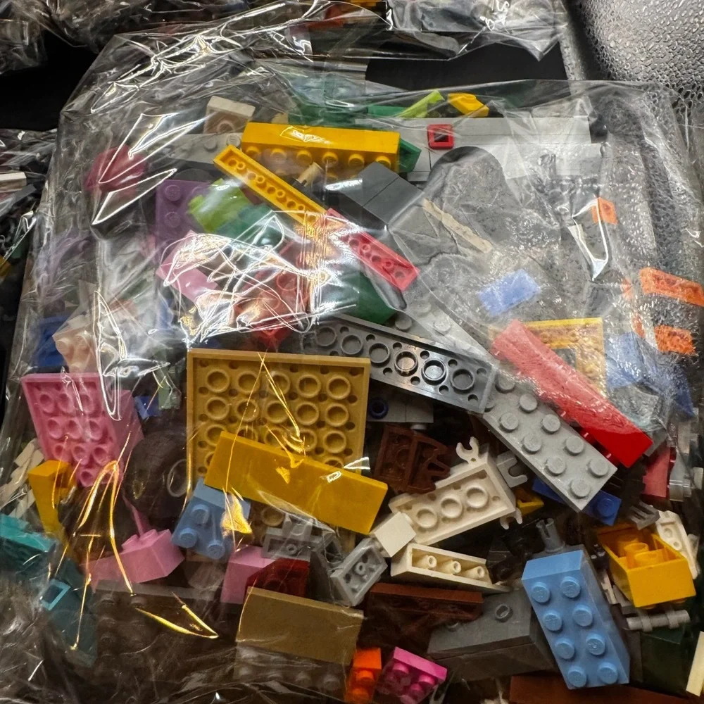 LEGO Bulk Lot of 2 Pounds Bricks Parts and Pieces Genuine 2 Lbs Grab Bag - Picture 5 of 11